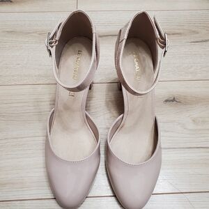 le chateau Nude Patent Ankle-Strap Pumps